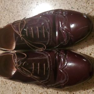 High Quality J. CREW.Leather uppers/soles Oxfords. Maroon patent leather. 8 1/2